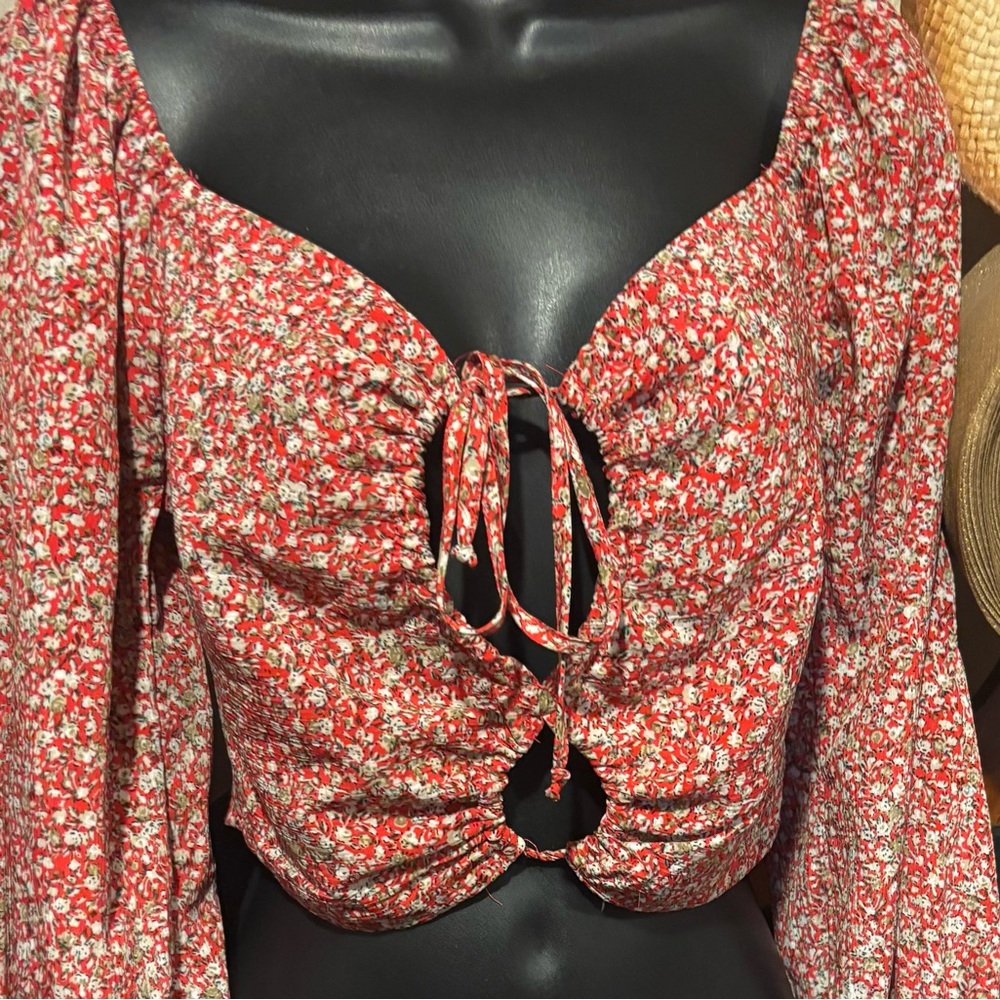 Windsor cropped Tie-Front blouse